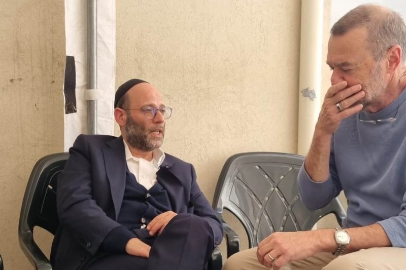 באדיבות המצלם