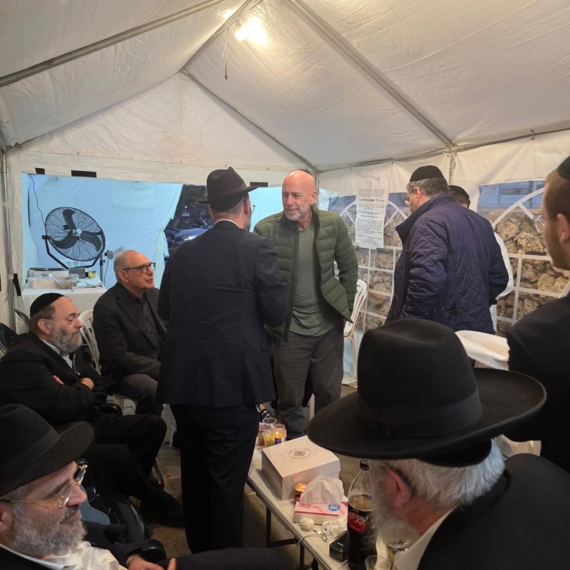 באדיבות המצלם