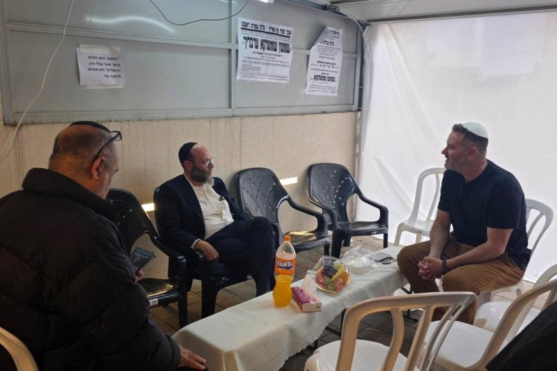 באדיבות המצלם