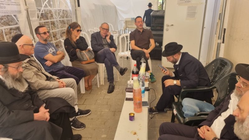 באדיבות המצלם