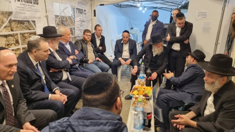 באדיבות המצלם