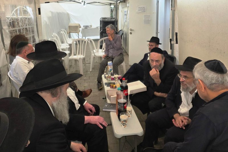 באדיבות המצלם