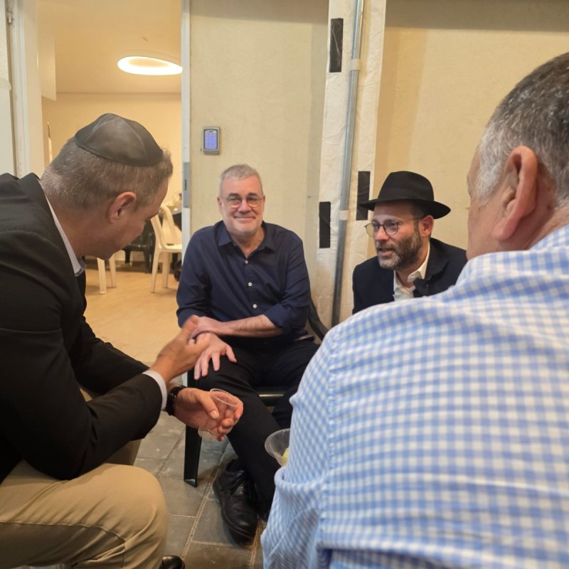 באדיבות המצלם