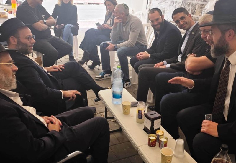 באדיבות המצלם