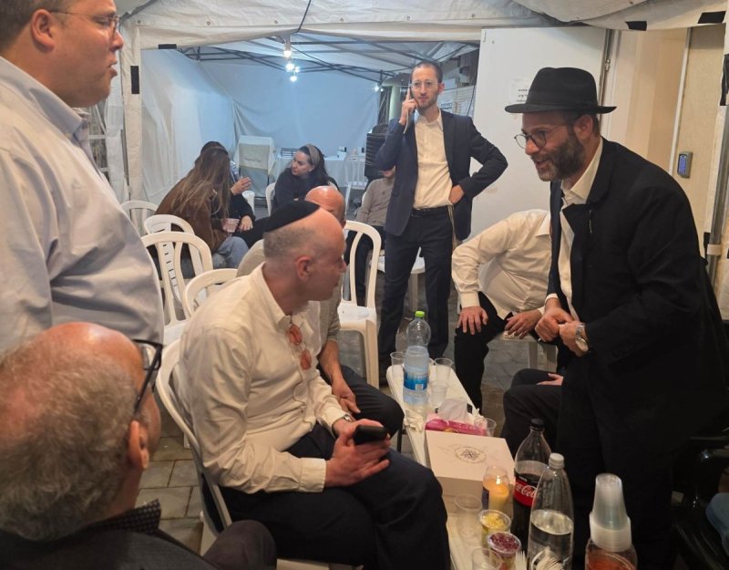 באדיבות המצלם