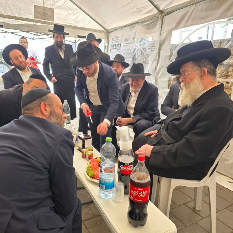 באדיבות המצלם