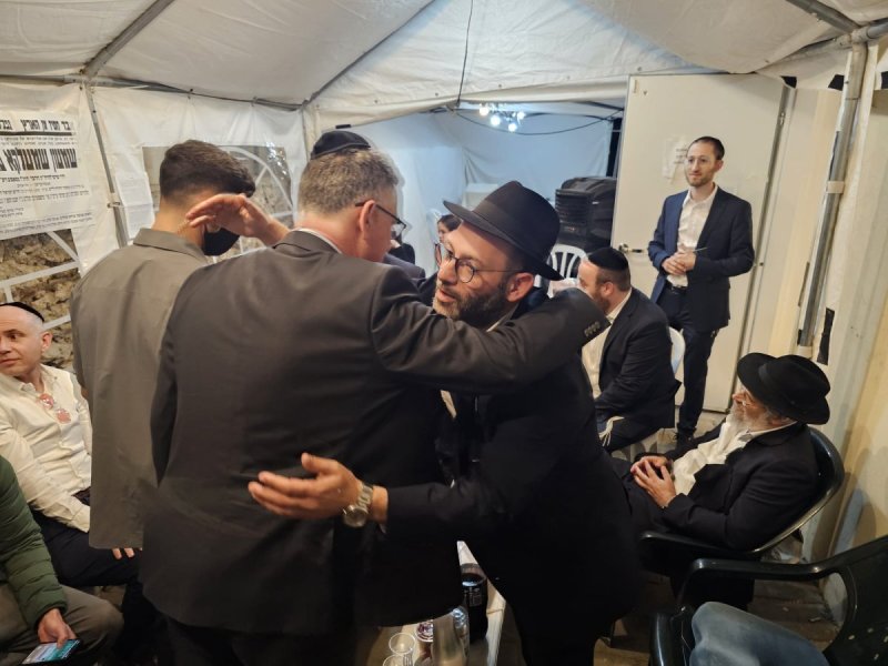באדיבות המצלם