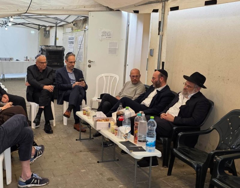באדיבות המצלם