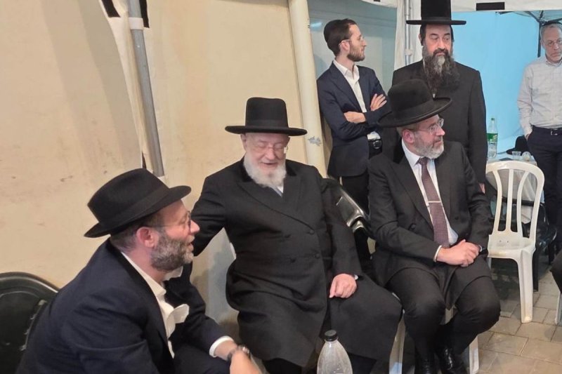באדיבות המצלם