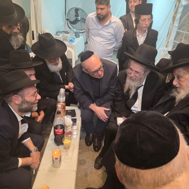 באדיבות המצלם