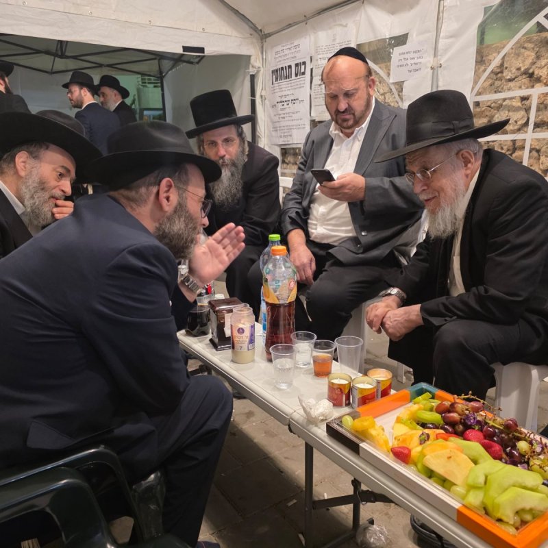 באדיבות המצלם