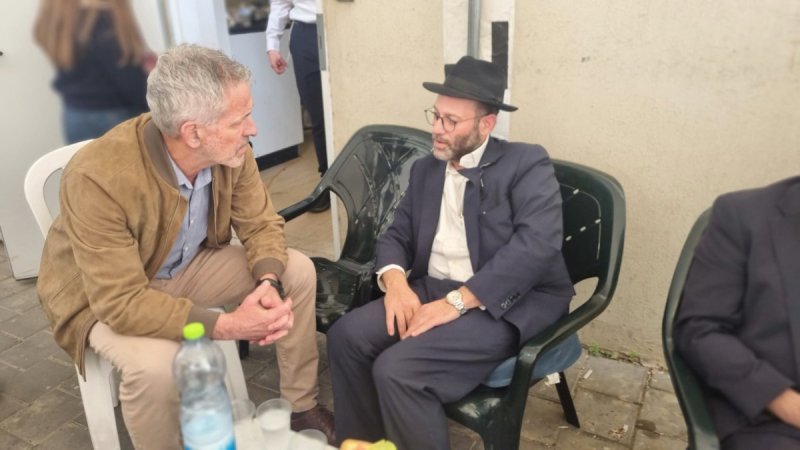 באדיבות המצלם