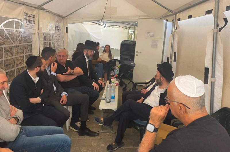 באדיבות המצלם
