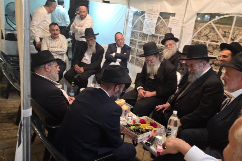 באדיבות המצלם