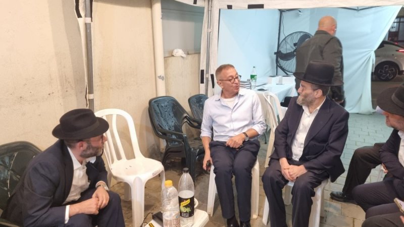 באדיבות המצלם