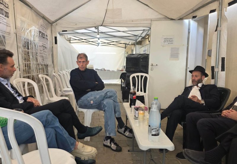 באדיבות המצלם