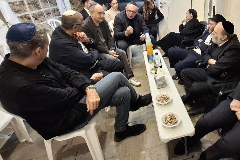 באדיבות המצלם