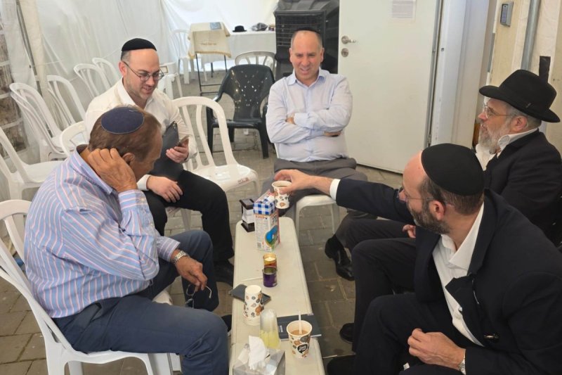 באדיבות המצלם