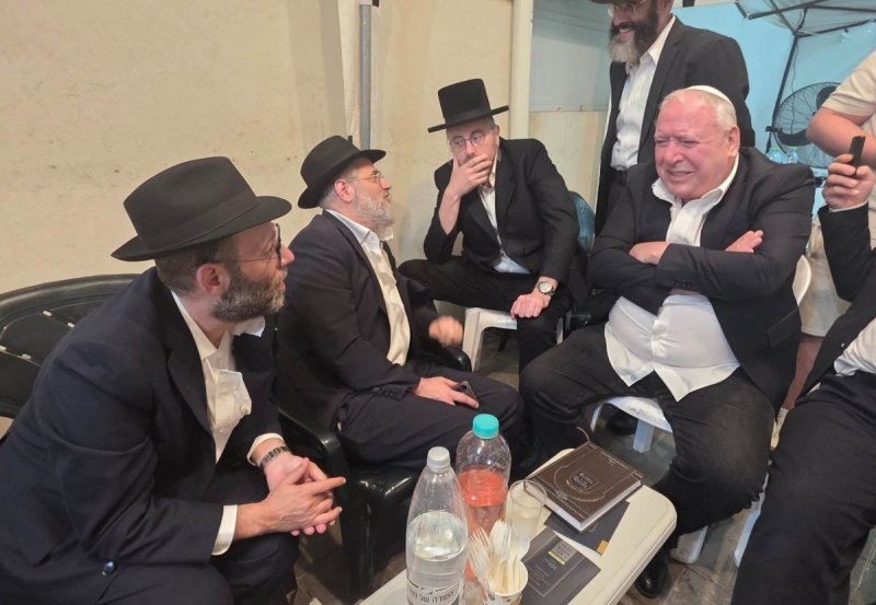 באדיבות המצלם