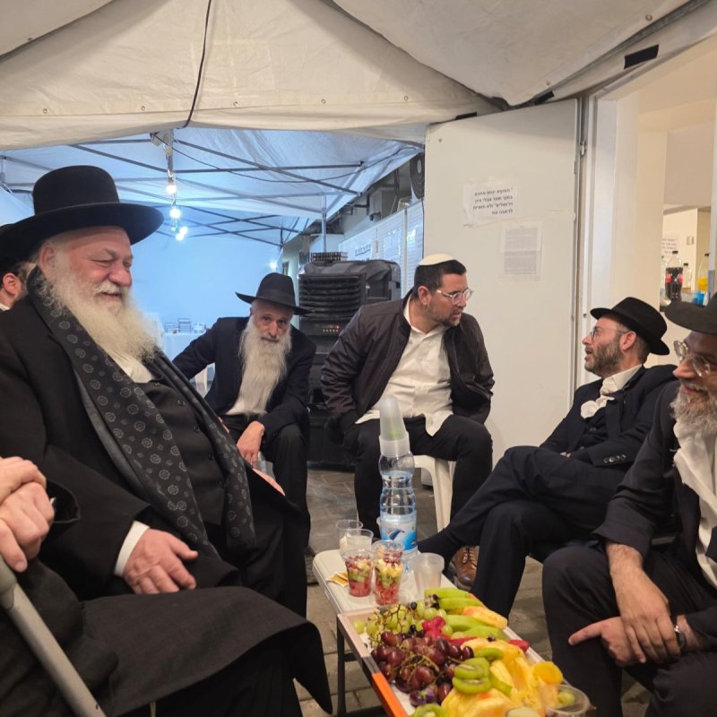 באדיבות המצלם
