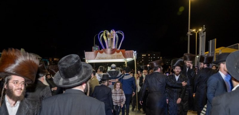 באדיבות המצלם