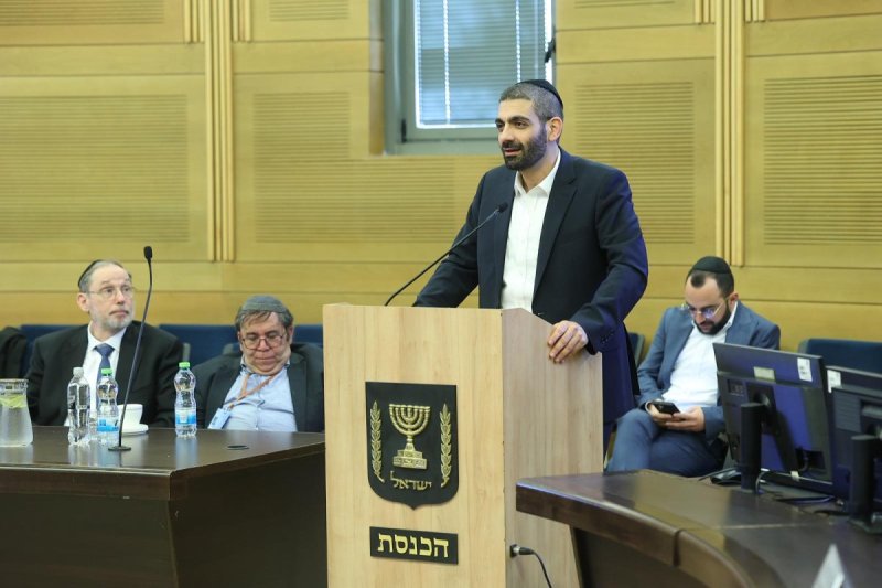 יחצ