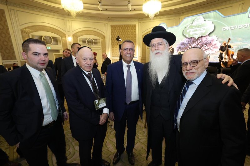 יחצ