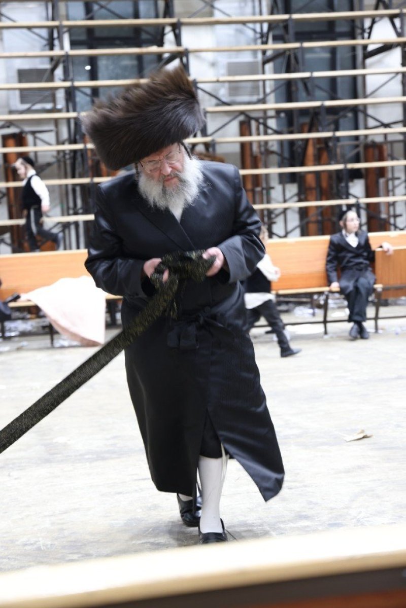 באדיבות המצלם
