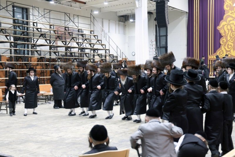 באדיבות המצלם