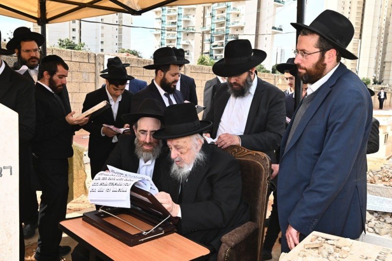 שוקי לרר