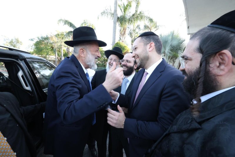 באדיבות המצלם