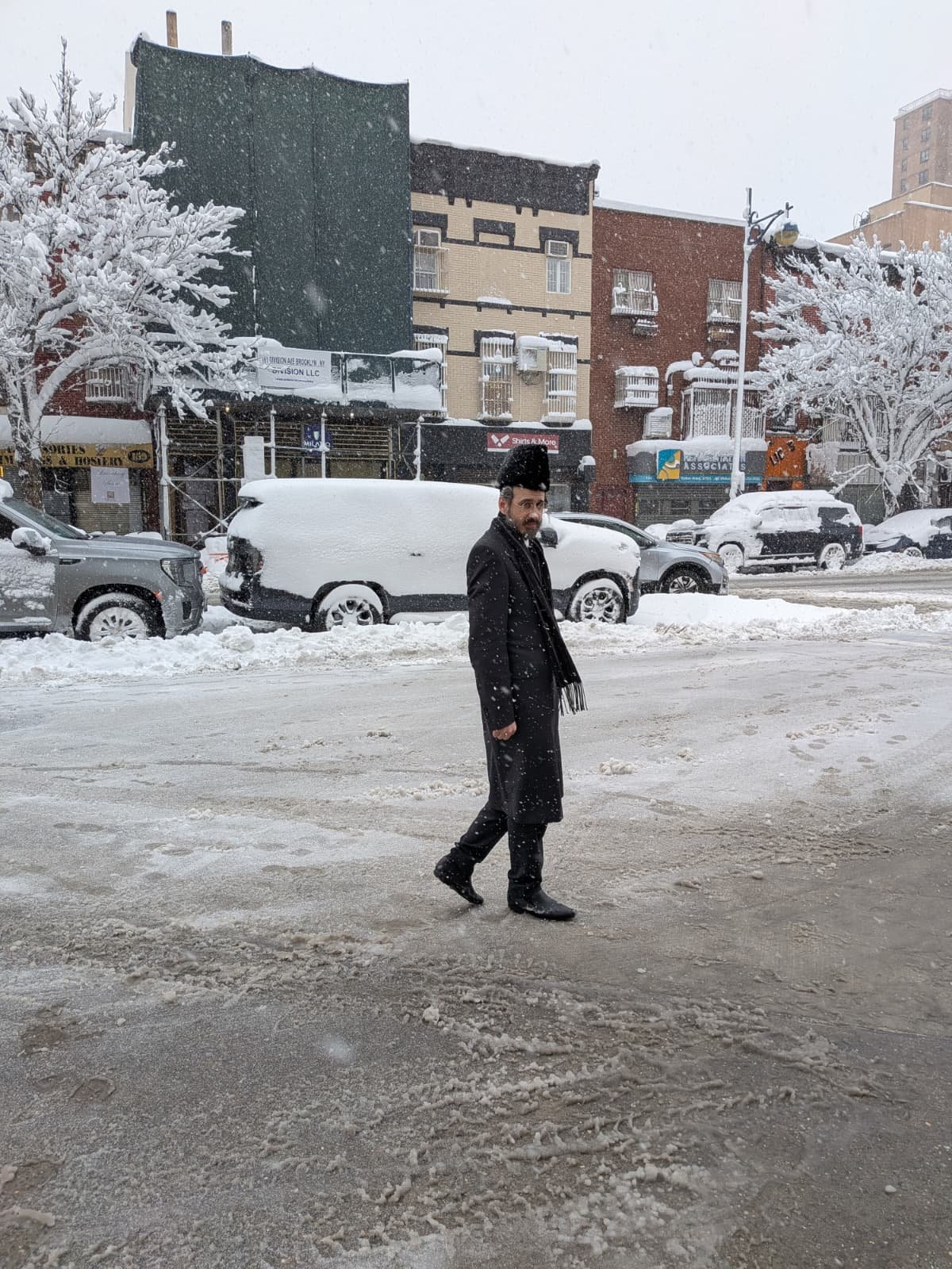 באדיבות המצלם