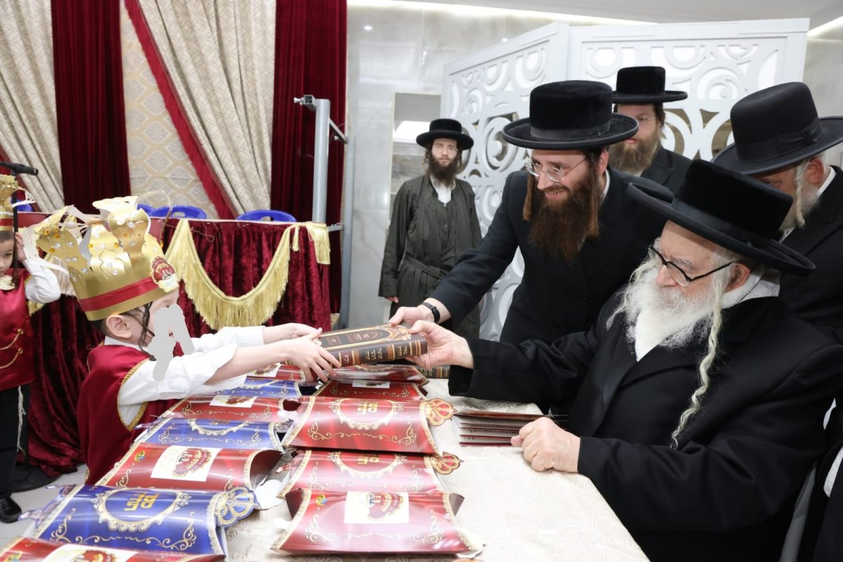 באדיבות המצלם