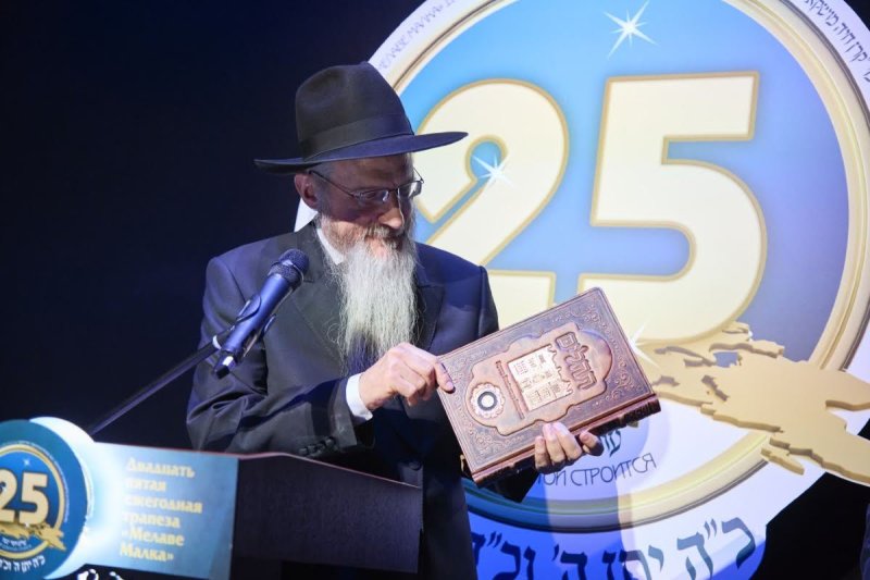 דמיטרי לובאייב