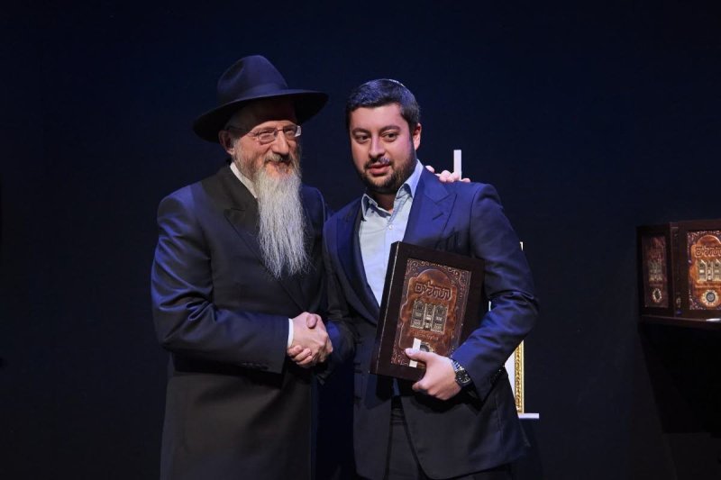 דמיטרי לובאייב