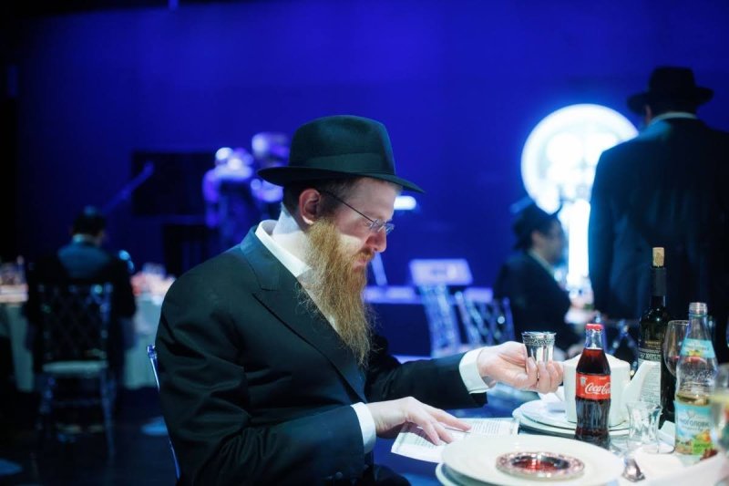 דמיטרי לובאייב
