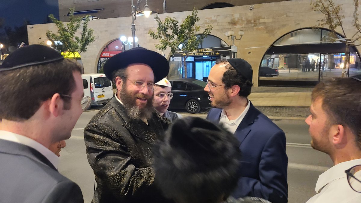 באדיבות המצלם