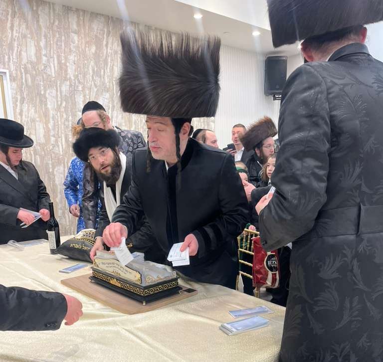 באדיבות המצלם