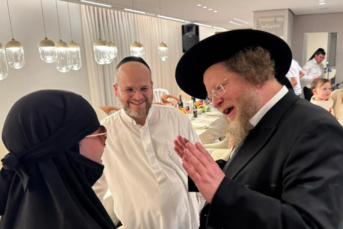 באדיבות המצלם