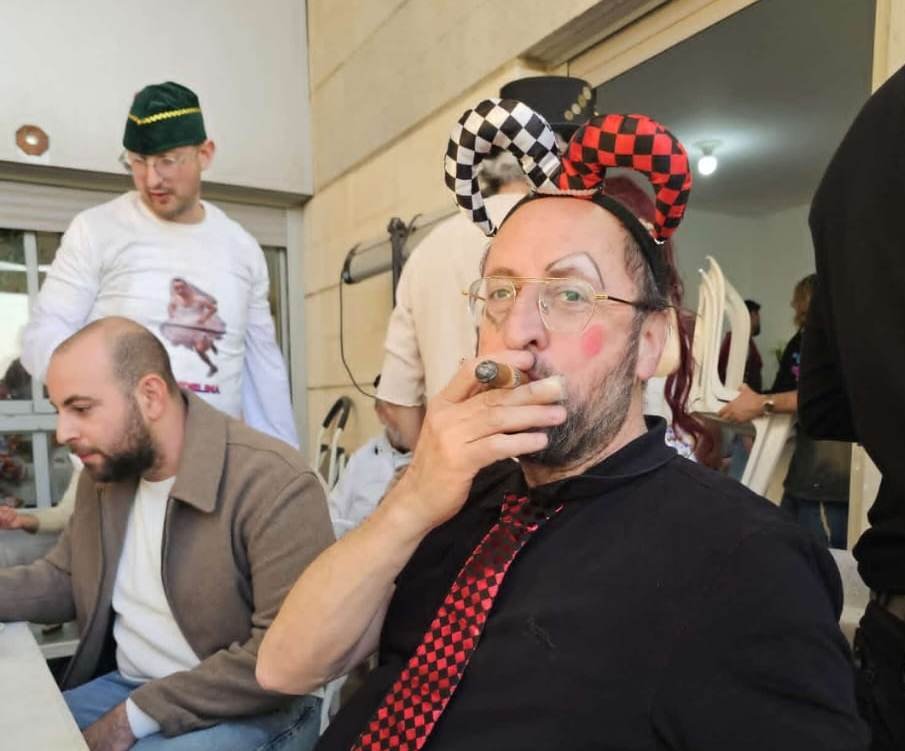 באדיבות המצלם