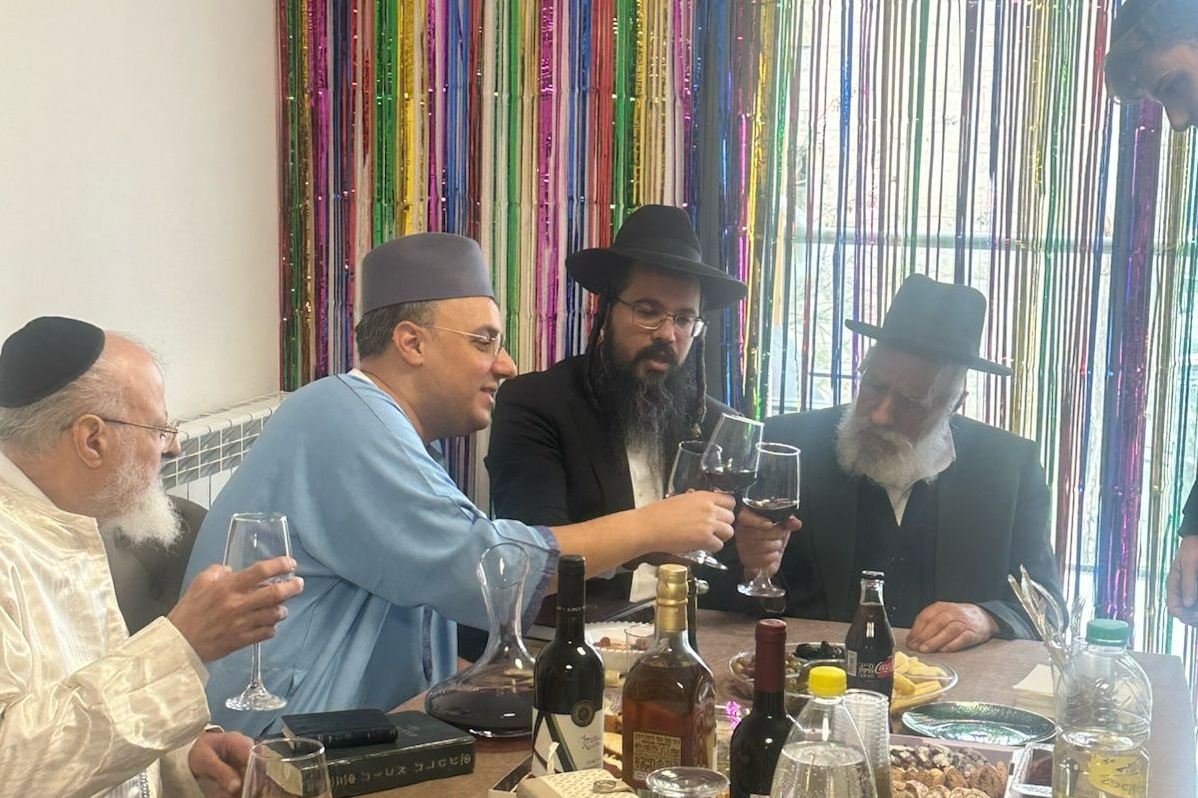 באדיבות המצלם