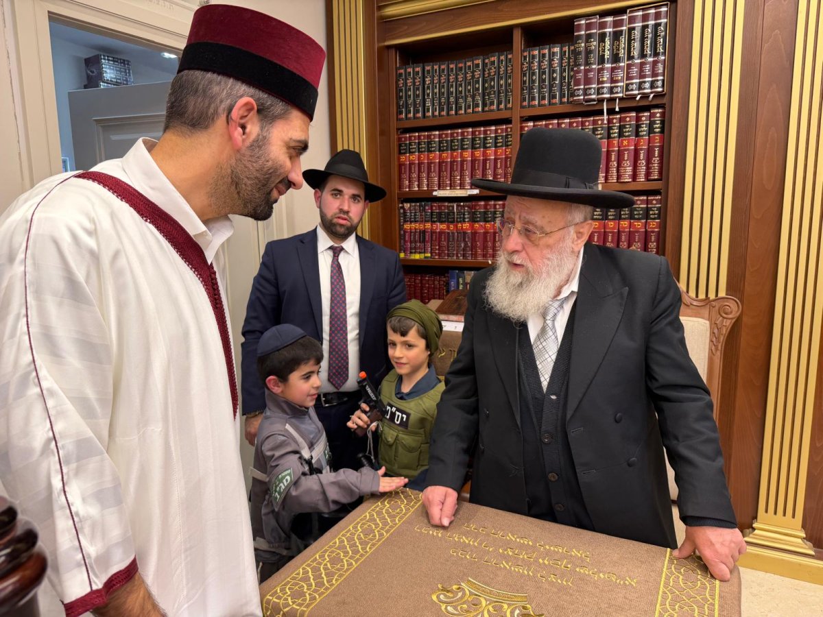 באדיבות המצלם
