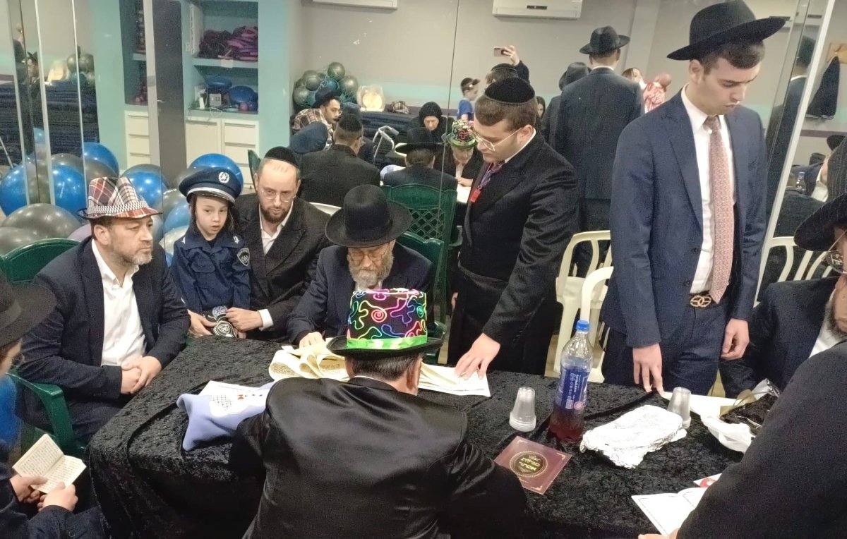 באדיבות המצלם