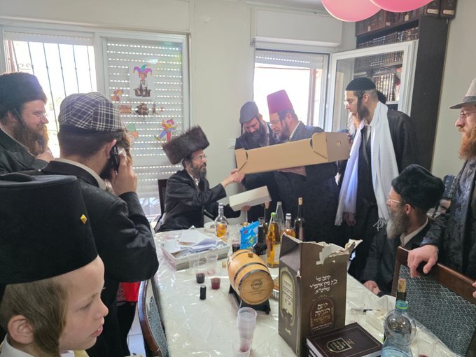 באדיבות המצלם
