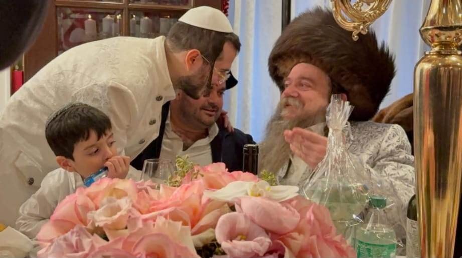 באדיבות המצלם