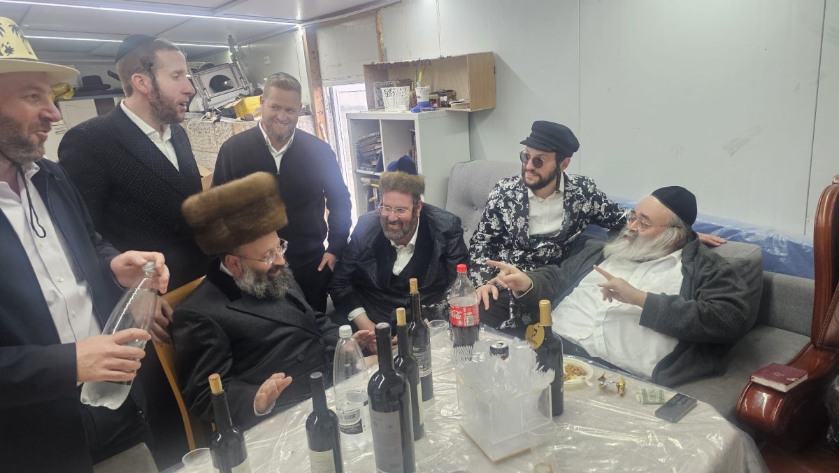 באדיבות המצלם
