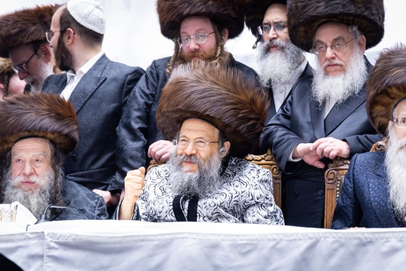 האחים לאנטשעווסקי, אברומי בלום, ואייזיק י.