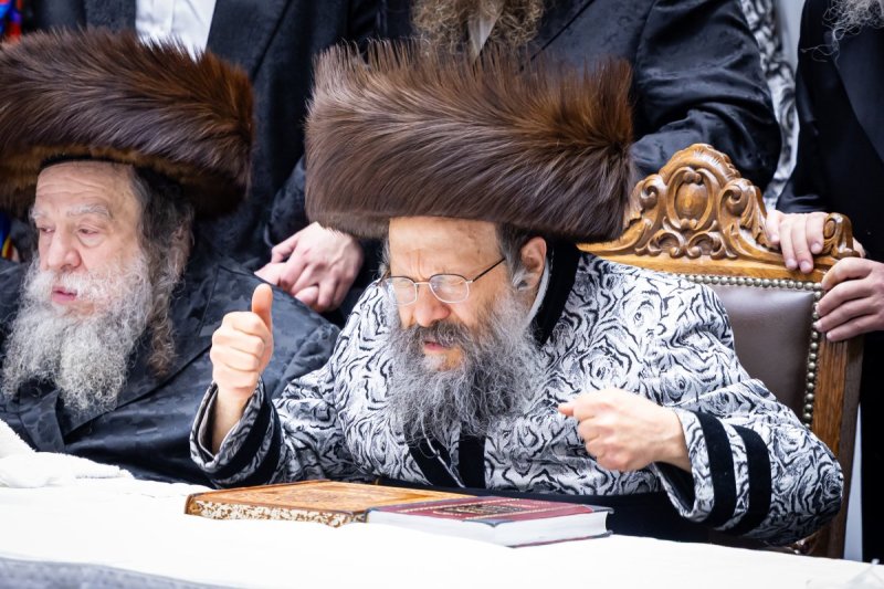 האחים לאנטשעווסקי, אברומי בלום, ואייזיק י.