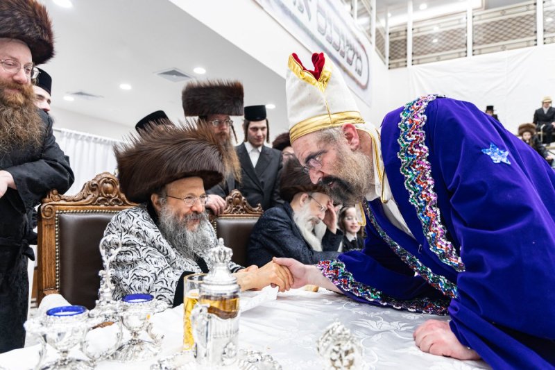 האחים לאנטשעווסקי, אברומי בלום, ואייזיק י.