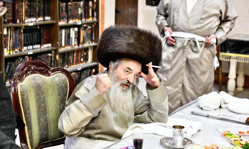 ברמת לעלוב שיכון ה': כך נראה 'משתה היין' אצל הרבי מלעלוב